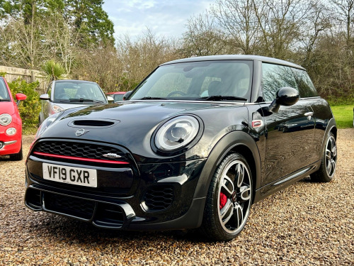 MINI Cooper  JOHN COOPER WORKS 3-Door