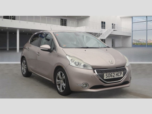 Peugeot 208  1.4 VTi Allure Euro 5 5dr