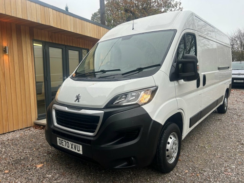 Peugeot Boxer  2.2 BlueHDi 335 Professional Panel Van 5dr Diesel 