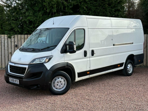 Peugeot Boxer  2.0 BlueHDi 435 Professional Panel Van 5dr Diesel 