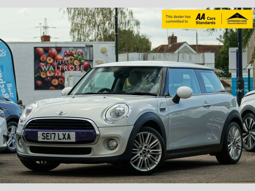 MINI Hatch  1.5 Cooper Auto Euro 6 (s/s) 3dr