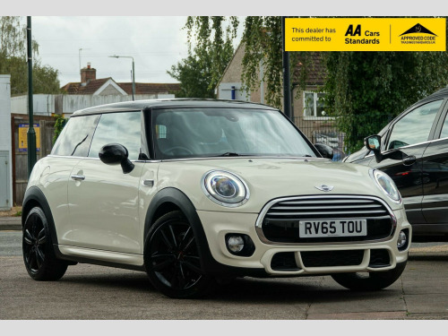 MINI Hatch  1.5 Cooper Hatchback 3dr Petrol Auto Euro 6 (s/s) (136 ps)