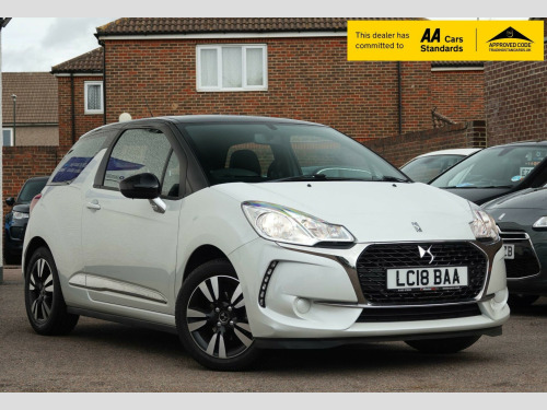 DS DS 3  1.2 PureTech Chic Hatchback 3dr Petrol Manual Euro 6 (82 ps)
