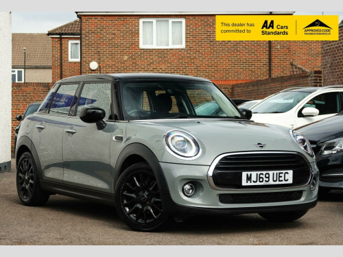MINI Hatch  1.5 Cooper Classic Hatchback 5dr Petrol Manual Euro 6 (s/s) (136 ps)