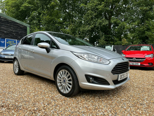 Ford Fiesta  1.5 TDCi Titanium Euro 5 5dr