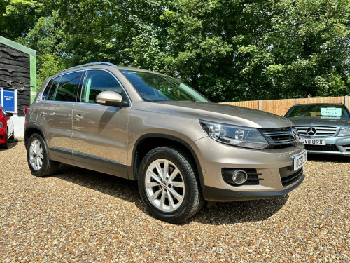 Volkswagen Tiguan  2.0 TDI BlueMotion Tech SE DSG 4WD Euro 5 (s/s) 5dr