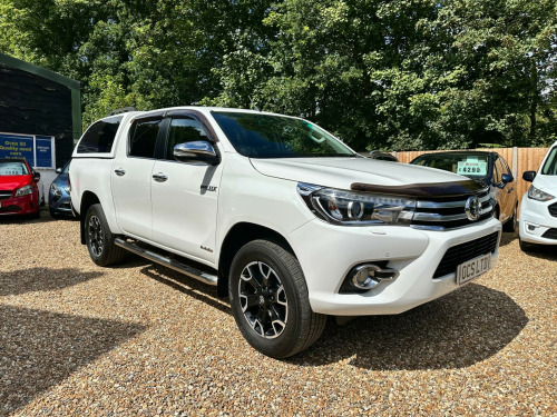 Toyota Hi-Lux  2.4 D-4D Invincible X Auto 4WD Euro 6 4dr (TSS, 3.5t)