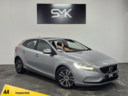 Volvo V40  2.0 D2 Momentum Hatchback 5dr Diesel Auto Euro 6 (