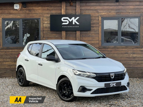 Dacia Sandero  1.0 SCe Essential Hatchback 5dr Petrol Manual Euro