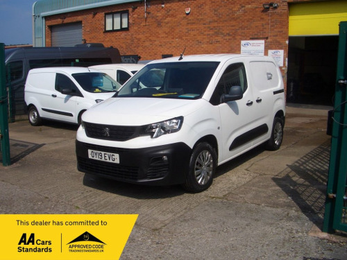 Peugeot Partner  1.6 BlueHDi 1000 Professional Standard Panel Van 5