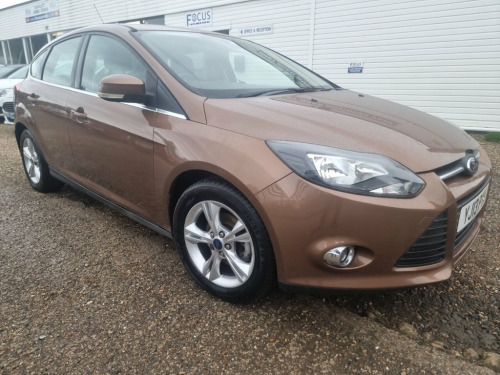 Ford Focus  1.6 Zetec Hatchback 5dr Petrol Manual Euro 5 (105 