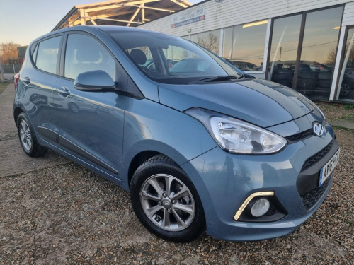 Hyundai i10  1.0 Blue Drive Premium Hatchback 5dr Petrol Manual