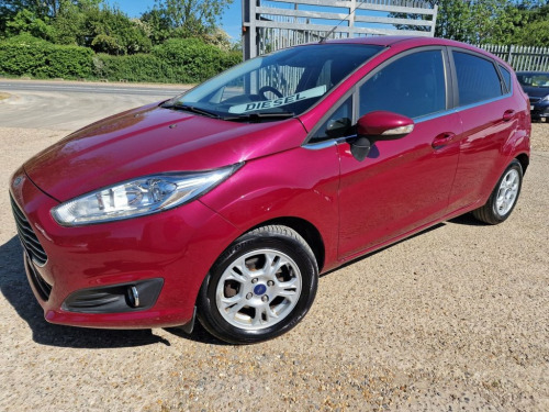 Ford Fiesta  1.6 TDCi ECOnetic Titanium Hatchback 5dr Diesel Ma 