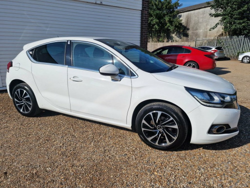 DS DS 4  1.6 BlueHDi Elegance Hatchback 5dr Diesel Manual E