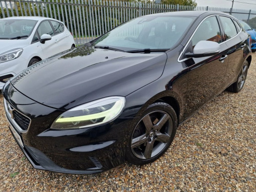 Volvo V40  2.0 T2 R-Design Hatchback 5dr Petrol Manual Euro 6