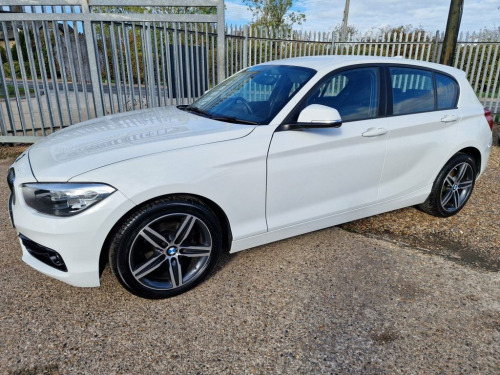 BMW 1 Series  1.5 118i Sport Hatchback 5dr Petrol Manual Euro 6 
