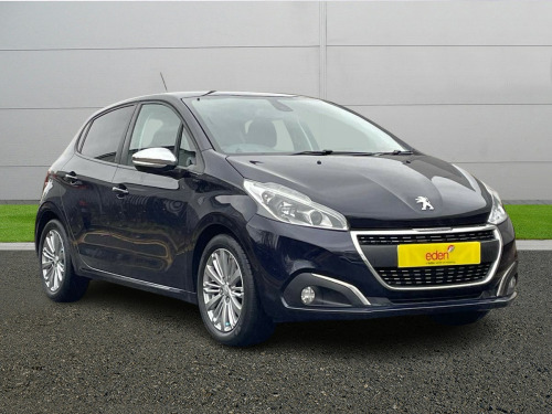 Peugeot 208  Hatchback Signature