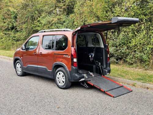 Peugeot Rifter  5 Seat Wheelchair Accessible Disabled Access Ramp 