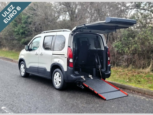 Peugeot Rifter  3 Seat Wheelchair Accessible Disabled Access Ramp 