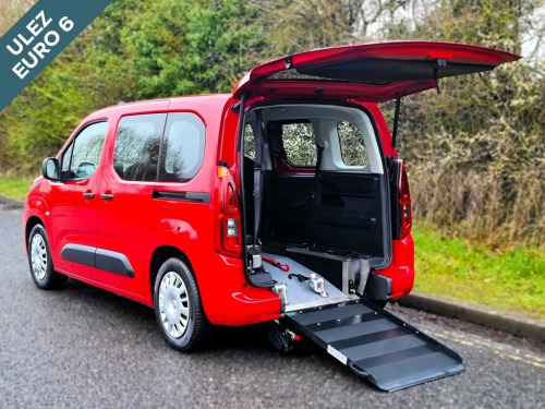 Vauxhall Combo  3 Seat Petrol Wheelchair Accessible Disabled Acces
