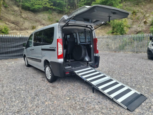 Peugeot Expert Tepee  6 Seat Auto Wheelchair Accessible Disabled Access 