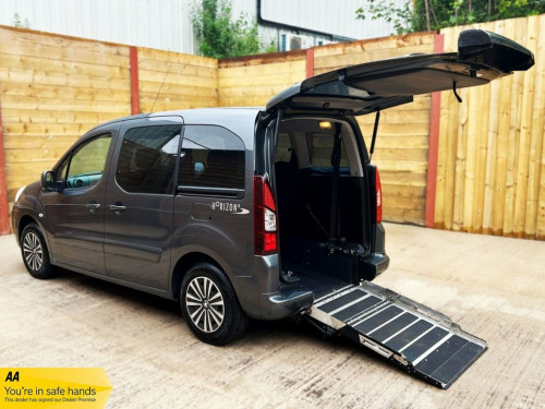 Peugeot Partner  5 Seat Wheelchair Accessible Vehicle with Access R