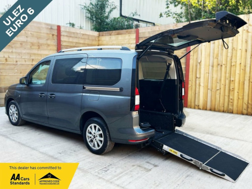 Ford Grand Tourneo Connect  5 Seat Auto Wheelchair Accessible Disabled Access 