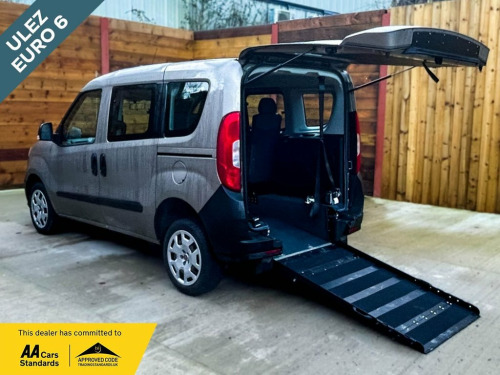 Fiat Doblo  4 Seat Petrol Wheelchair Accessible Disabled Acces 