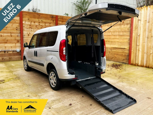 Fiat Doblo  3 Seat Petrol Wheelchair Accessible Disabled Acces 