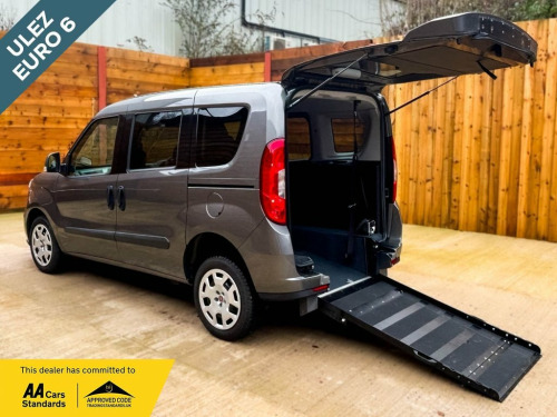 Fiat Doblo  3 Seat Petrol Wheelchair Accessible Disabled Acces 