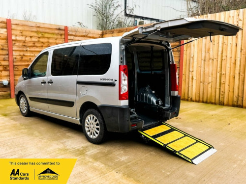 Peugeot Expert Tepee  4 Seat Automatic Wheelchair Accessible Vehicle wit 