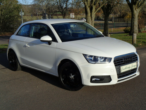 Audi A1  1.0 TFSi SPORT 3-Door