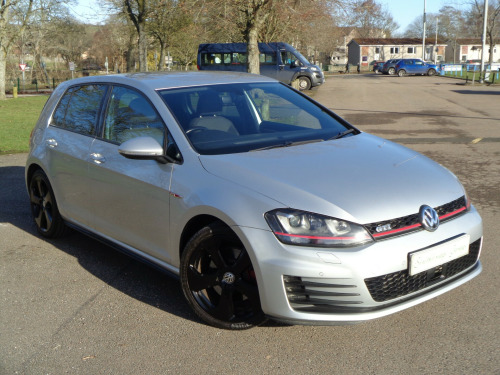 Volkswagen Golf  2.0 GTi BlueMotion Tech 5-Door DSG AUTOMATIC 