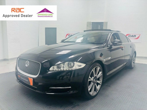 Jaguar XJ  3.0d V6 Portfolio Saloon 4dr Diesel Auto Euro 5 (L