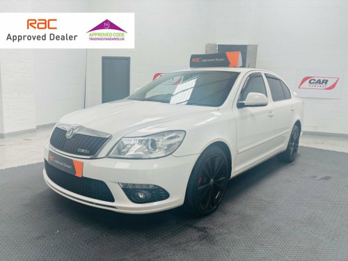 Skoda Octavia  2.0 TDI vRS Blackline Hatchback 5dr Diesel DSG Eur