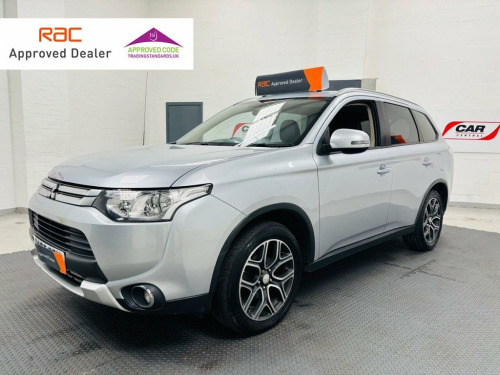 Mitsubishi Outlander  2.2 DI-D GX3 SUV 5dr Diesel Manual 4WD Euro 5 (s/s