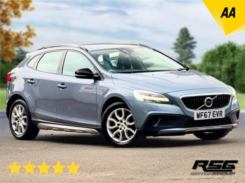 Volvo V40  2.0 T3 Pro Hatchback 5dr Petrol Manual Euro 6 (s/s