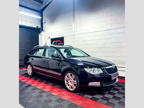 Skoda Superb  2.0 TDI Elegance Estate 5dr Diesel Manual Euro 5 (
