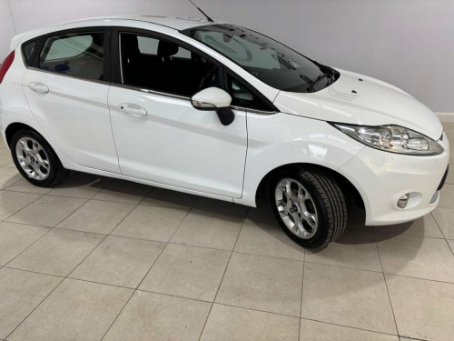Ford Fiesta  1.25 Zetec Hatchback 5dr Petrol Manual Euro 5 (82 