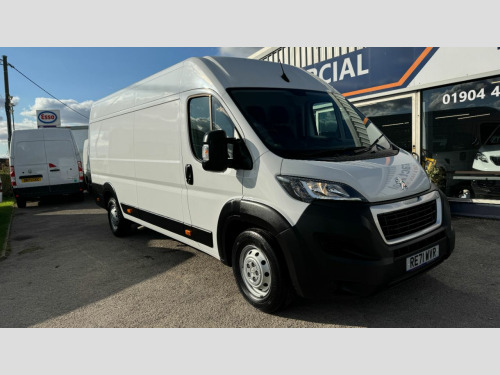 Peugeot Boxer  2.2 BlueHDi L4 H2 Professional Van 140ps