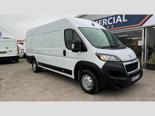 Peugeot Boxer  2.2 BlueHDi H2 Professional Van L4 H2 140ps