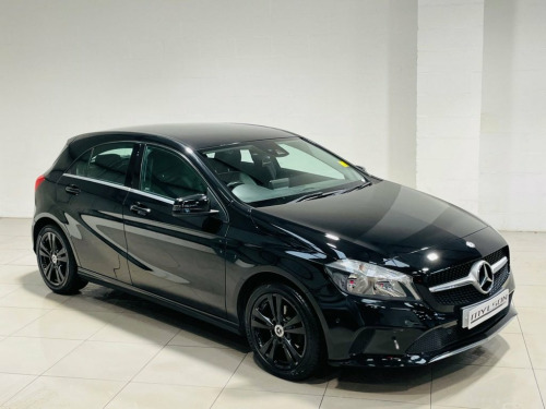 Mercedes-Benz A-Class  1.5 A180d Sport (Executive) Hatchback 5dr Diesel M