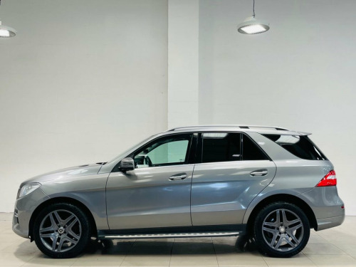 Mercedes-Benz M-Class ML250 2.1 ML250 BlueTEC AMG Sport SUV 5dr Diesel G-Troni