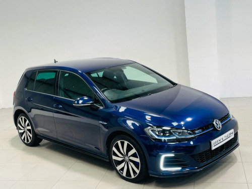 Volkswagen Golf  1.4 TSI 8.7kWh GTE Advance Hatchback 5dr Petrol Pl
