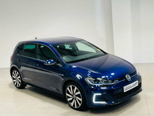 Volkswagen Golf  1.4 TSI 8.7kWh GTE Advance Hatchback 5dr Petrol Pl