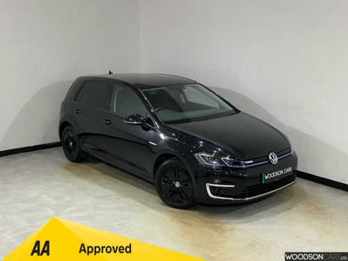 Volkswagen Golf  35.8kWh e-Golf Hatchback 5dr Electric Auto (136 ps