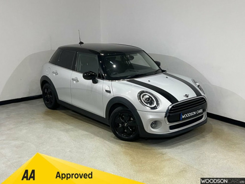 MINI Hatch  1.5 Cooper Classic Hatchback 5dr Petrol Manual Eur