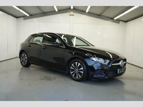 Mercedes-Benz A-Class  2.0 A180d SE Hatchback 5dr Diesel 8G-DCT Euro 6 (s 