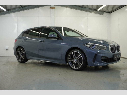 BMW 1 Series  1.5 118i M Sport (LCP) Hatchback 5dr Petrol DCT Eu 
