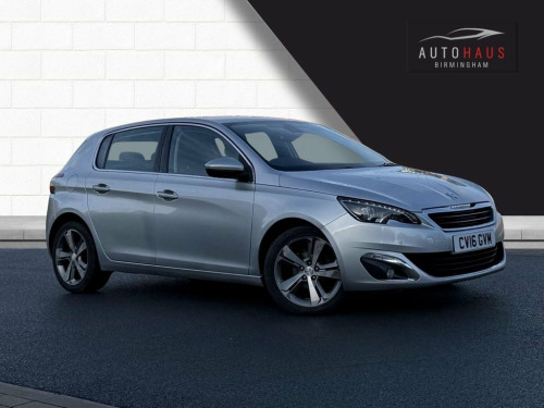 Peugeot 308  1.2 PureTech Allure Hatchback 5dr Petrol Manual Eu